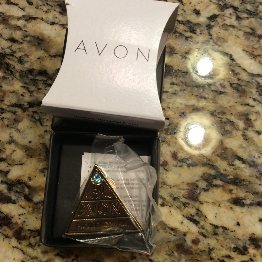 Avon President’s Club 50 Years Pin